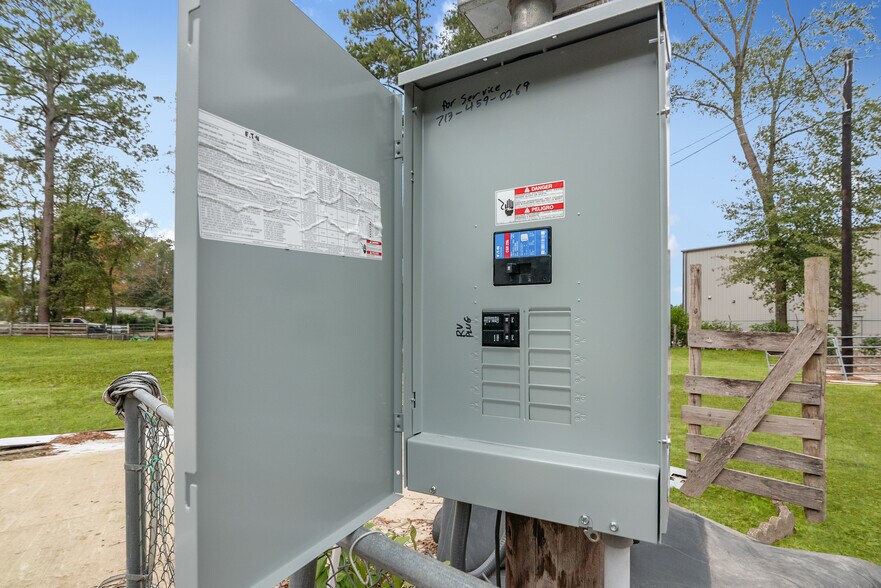 More Photos Of 12211 Carriage Ln, Conroe Land For Lease