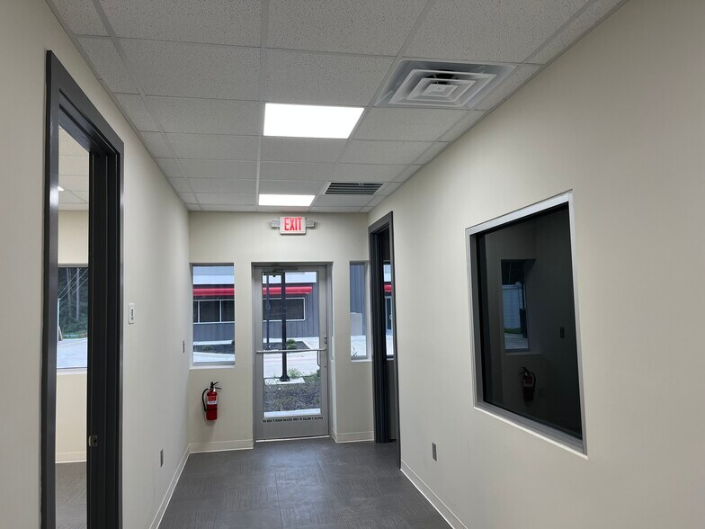 More Photos Of 28408 Sweetgum Rd, Magnolia Warehouse For Lease