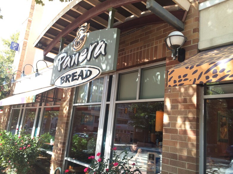 More Photos Of 450 W Broad St, Falls Church Office For Lease