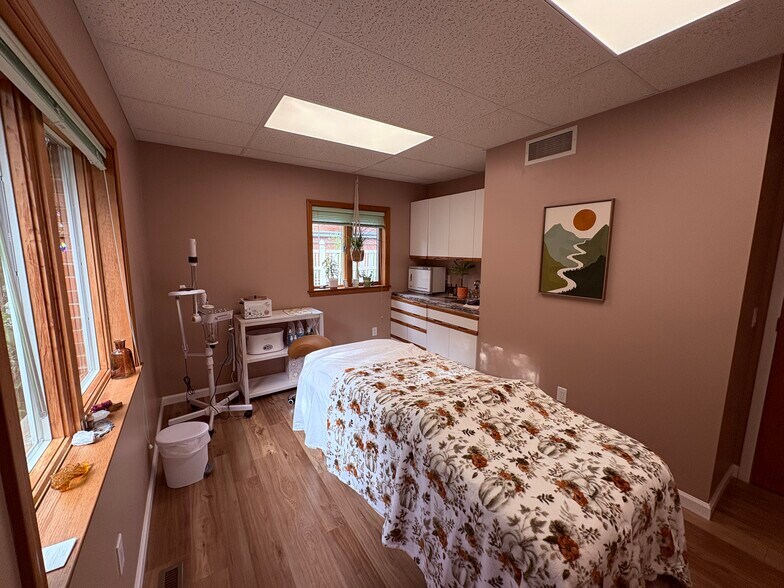 More Photos Of 822 Davison Rd, Lockport Coworking Space