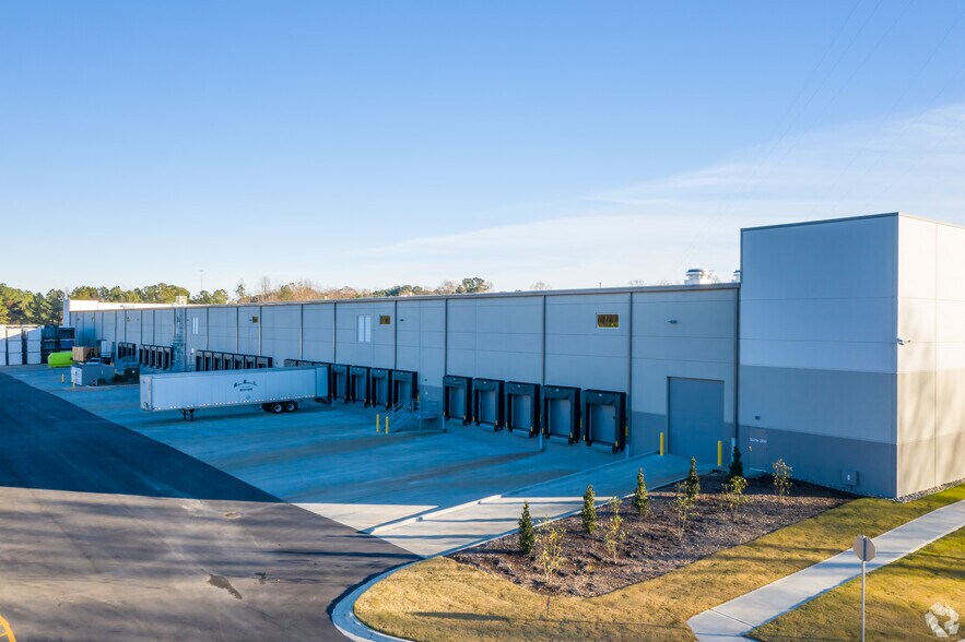 More Photos Of 2337 US 70 Hwy E, Garner Warehouse For Lease