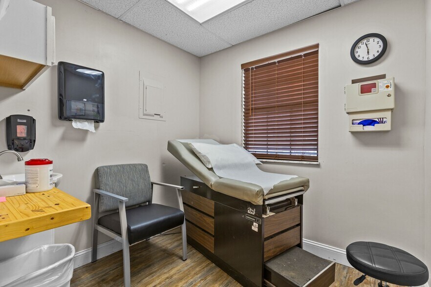 More Photos Of 101 N Main St, Stanton Healthcare For Sale