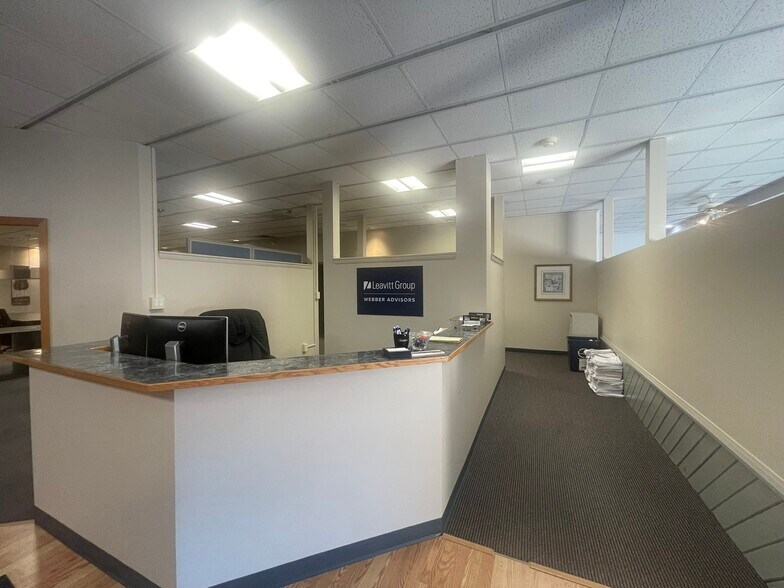 More Photos Of 3107 Beale Ave, Altoona Office For Sale