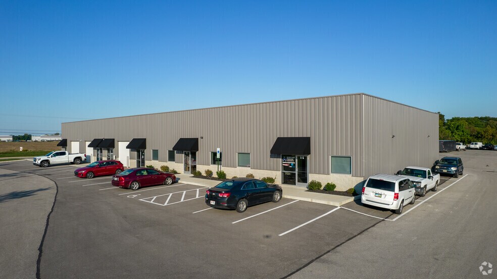 More Photos Of 7685 Corporate Blvd, Plain City Warehouse For Lease