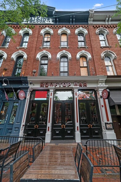 More Photos Of 110 2nd Ave N, Nashville Storefront For Sale