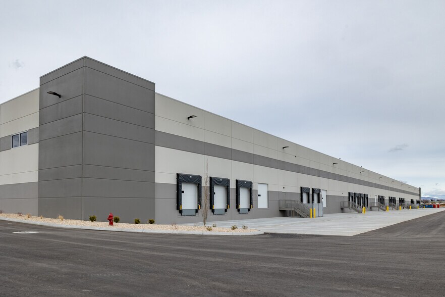 More Photos Of 2674 S. Fry St., Boise Distribution For Lease