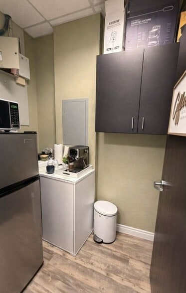 More Photos Of 13574 Village Park Dr, Orlando Office For Sale