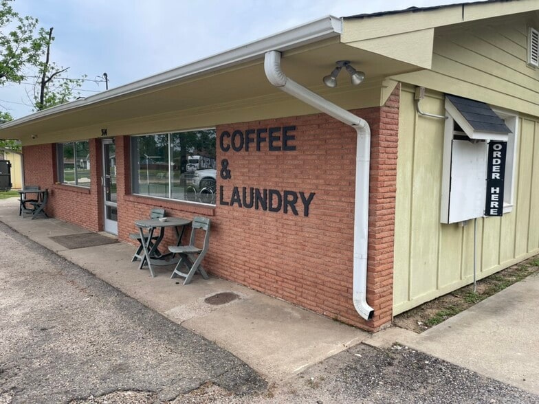 More Photos Of 314 E Pennsylvania Ave, Van General Retail For Sale