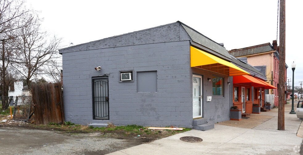 More Photos Of 3019-3023 Meadowbridge Rd, Richmond Storefront Retail Office For Sale