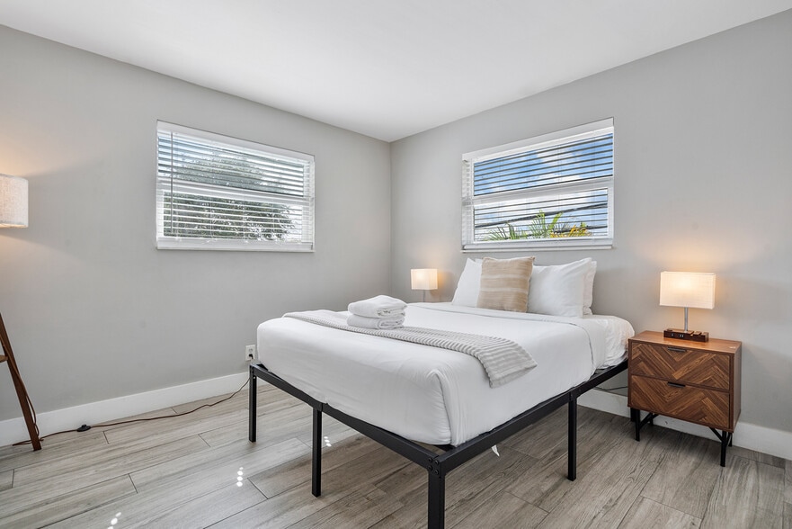 More Photos Of 50 SE 12th St, Fort Lauderdale Apartments For Sale