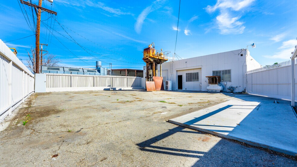 More Photos Of 343 N Clark Ave, Pomona Warehouse For Sale