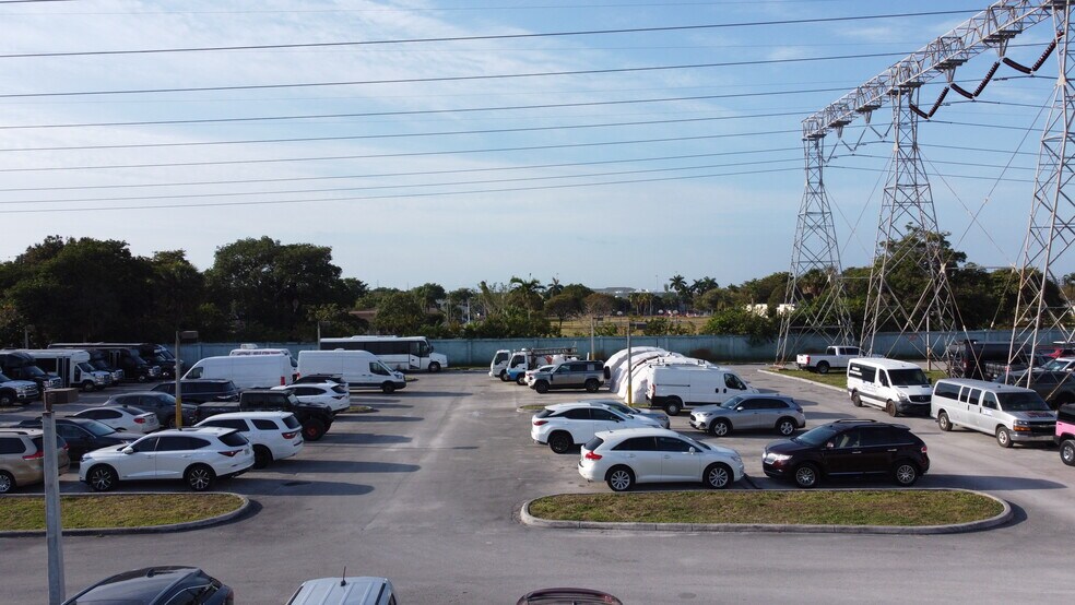 More Photos Of 901-1001 Old Griffin Rd, Dania Beach Land For Lease