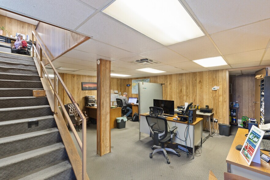 More Photos Of 4931 Grisham Dr, Rowlett Warehouse For Lease