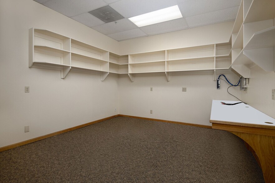 More Photos Of 350 Crown Point Cir, Grass Valley Office For Lease