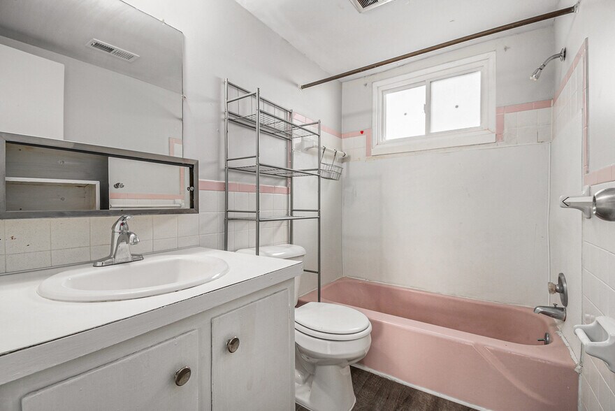 More Photos Of 4422 S 25th St, Omaha Apartments For Sale