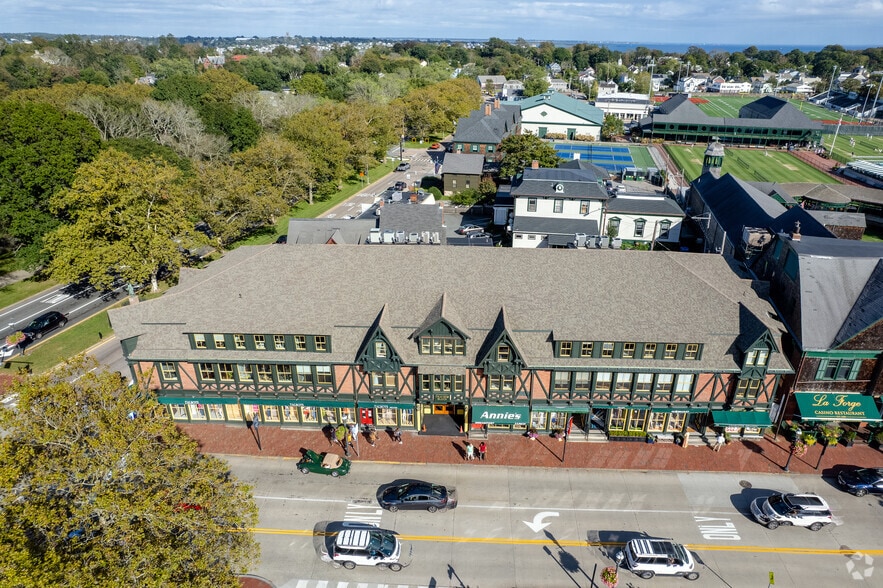 More Photos Of 160-184 Bellevue Ave, Newport General Retail For Lease