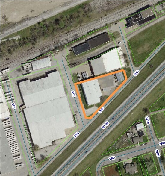 More Photos Of 903 2nd Ave, Rock Island Warehouse For Sale