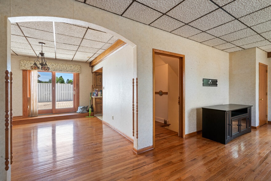 More Photos Of 1304 Hammond Ave, Superior Apartments For Sale