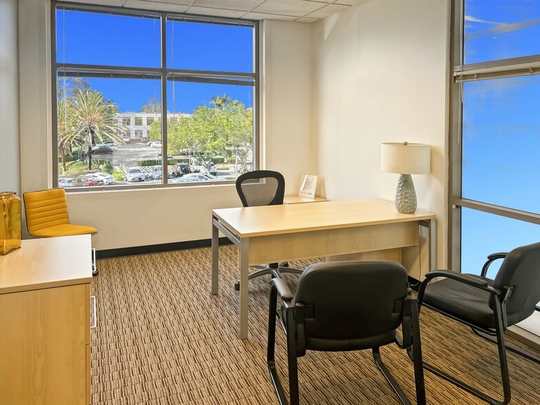 More Photos Of 1902 Wright Pl, Carlsbad Coworking Space