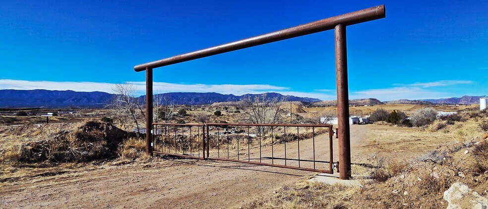 Primary Photo Of 120 Circle Pl, Florence Industrial For Sale