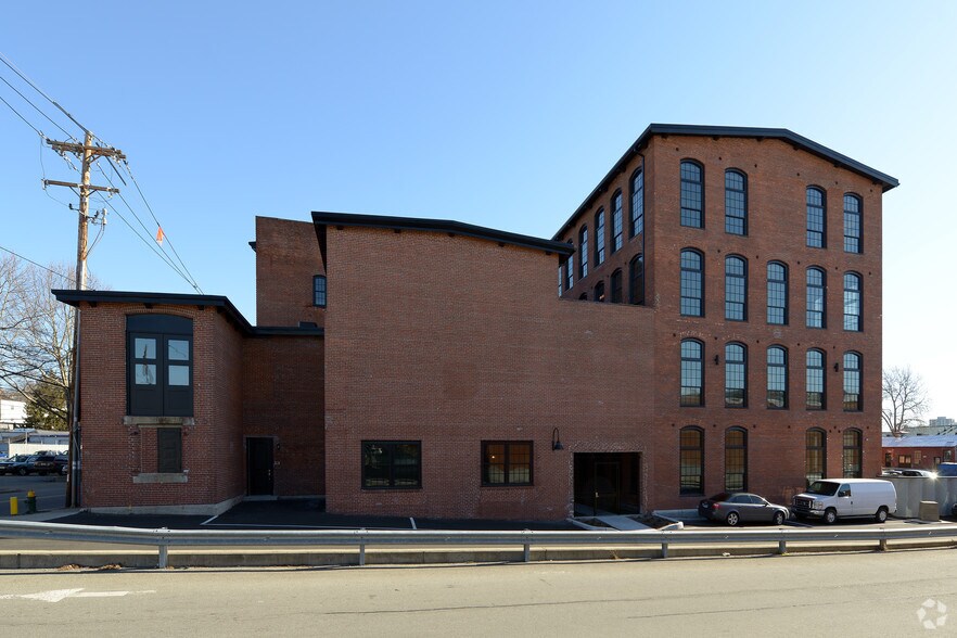 More Photos Of 12 Eagle St, Providence Apartments For Lease