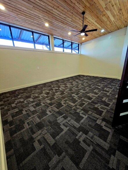 More Photos Of 20 2nd Ave E, Kalispell Office For Lease