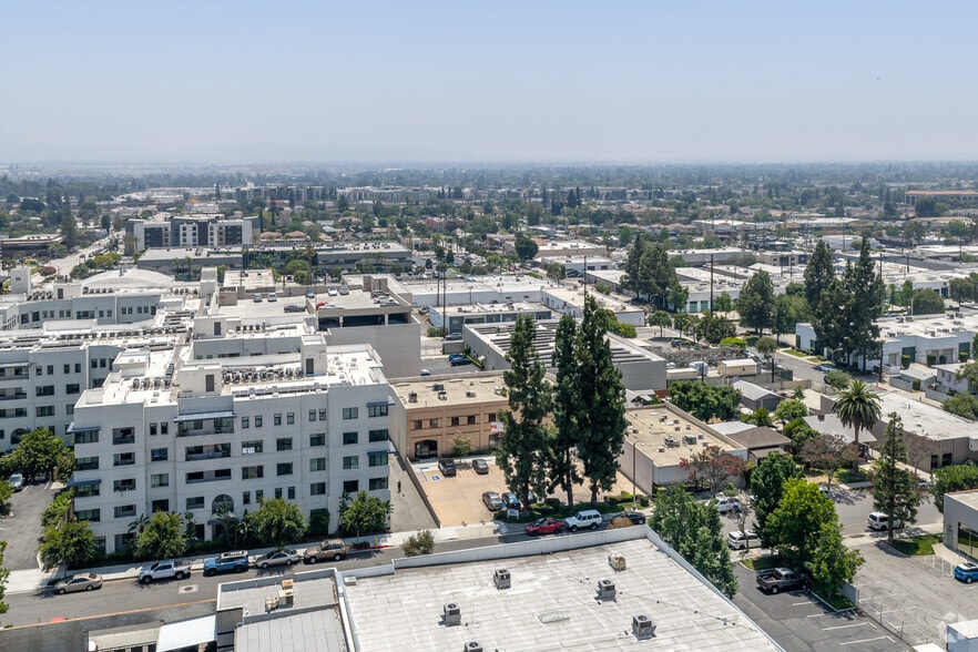More Photos Of 128 W Walnut Ave, Monrovia Research And Development For Lease