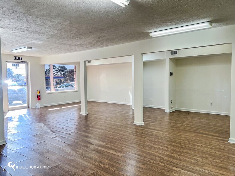 More Photos Of 3770 W County Line Rd, Douglasville Freestanding For Lease