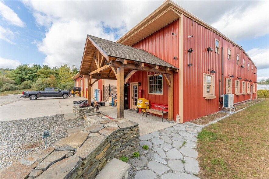 More Photos Of 4 Nora Ln, Pomfret Warehouse For Sale