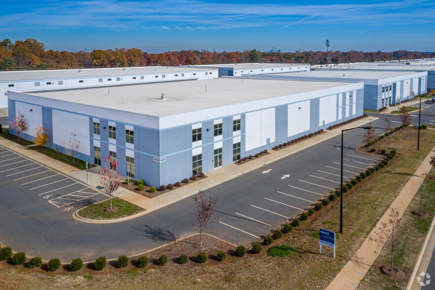 More Photos Of 4036 Shutterfly Rd, Charlotte Flex For Lease