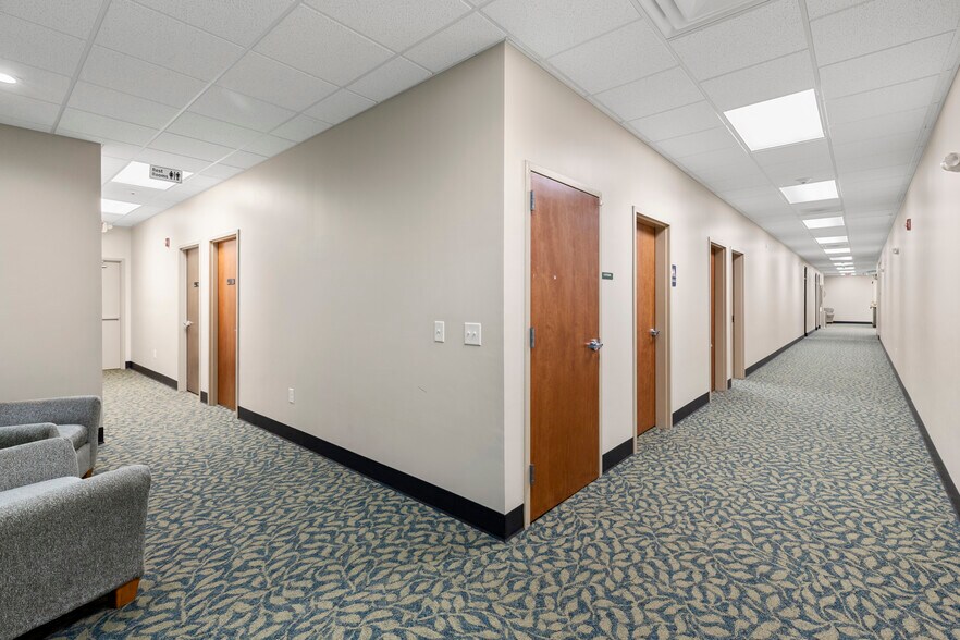 More Photos Of 125 Scattergood Dr NW, Christiansburg Office For Sale