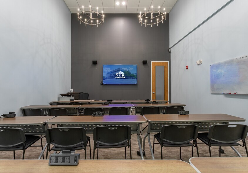 More Photos Of 101 S Elm St, Greensboro Office For Lease