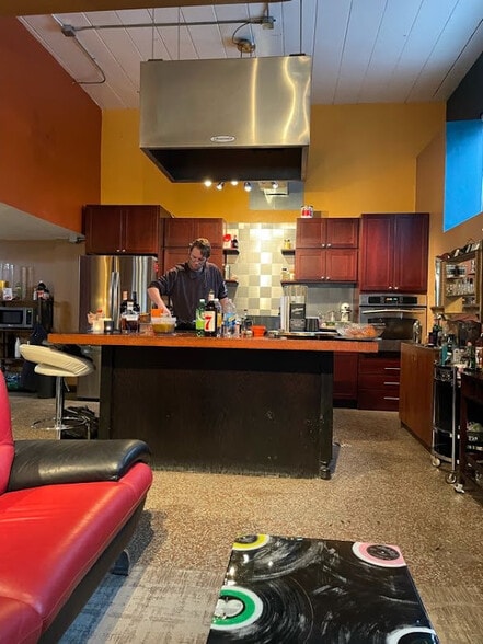 More Photos Of 1 Sherman Ter, Madison Storefront Retail Office For Sale