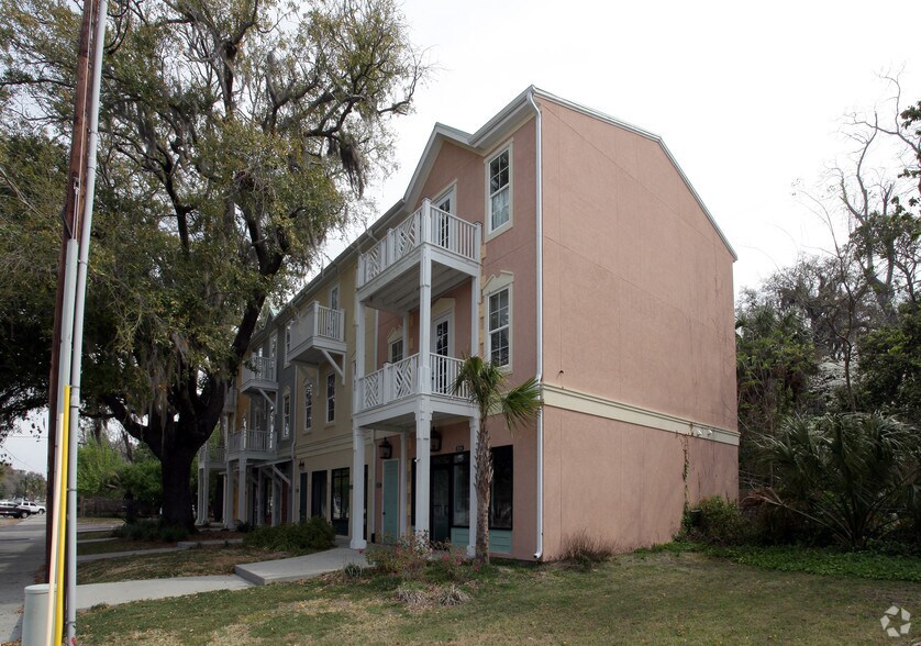 More Photos Of 824 Paris Ave E, Port Royal Storefront Retail Residential For Lease