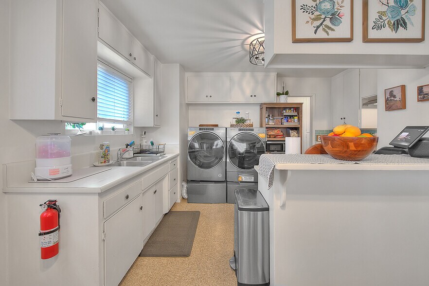 More Photos Of 275-299 Monte Vista St, La Habra Apartments For Sale