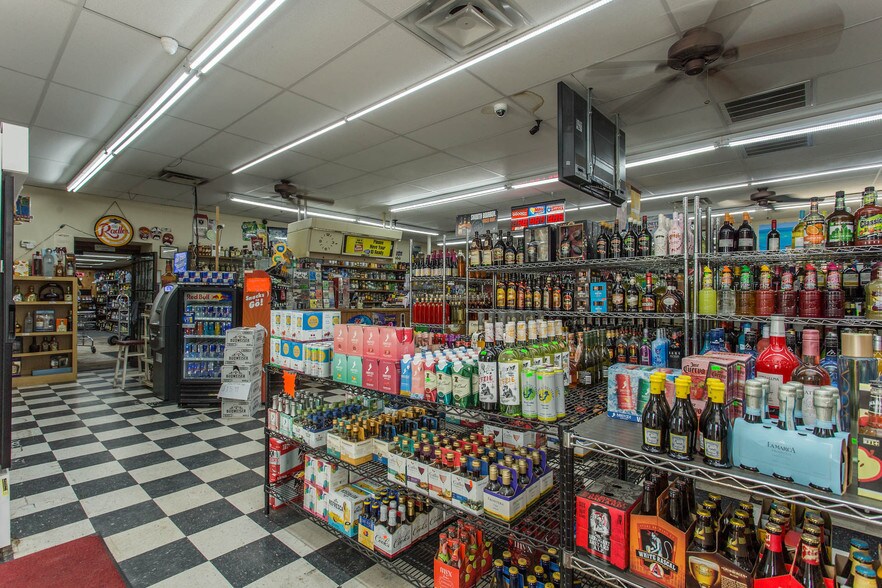 More Photos Of 11005 NE 23rd St,, Nicoma Park Freestanding For Sale