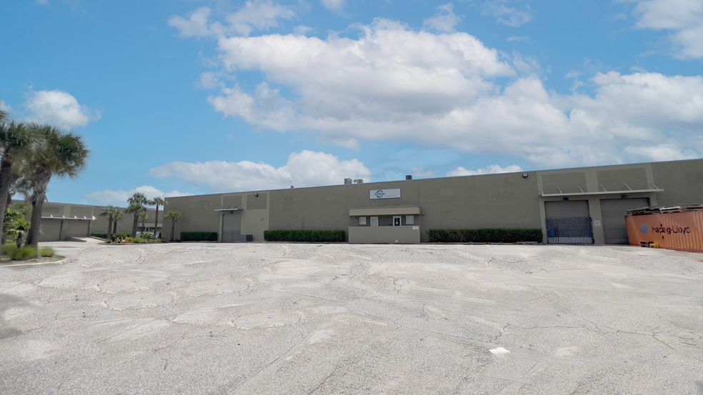 Primary Photo Of 7860-7960 NW 76th Ave, Medley Warehouse For Lease