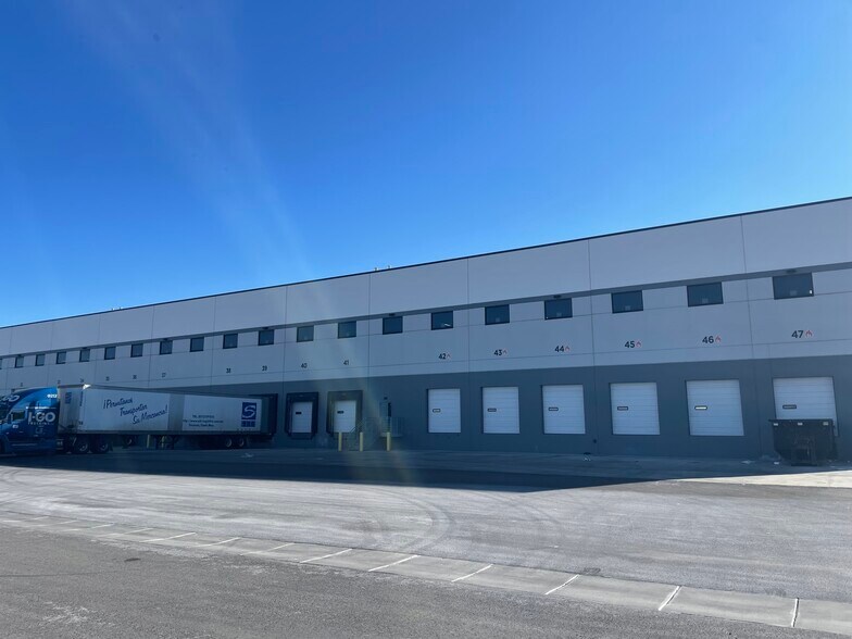 More Photos Of 6338 W 700 N, Salt Lake City Distribution For Lease