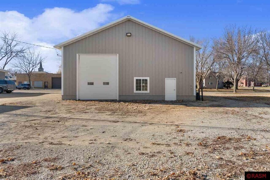 More Photos Of 213 Broadway Ave N, New Richland Light Distribution For Sale