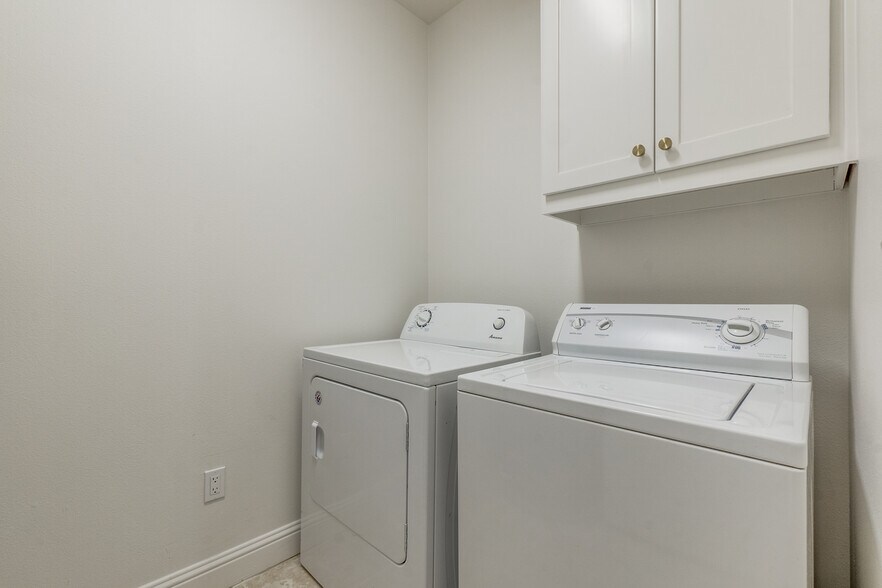 More Photos Of 4210 Prescott Ave, Dallas Apartments For Sale