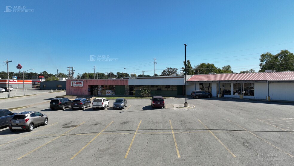 More Photos Of 689-699 S Monroe St, Lebanon General Retail For Sale
