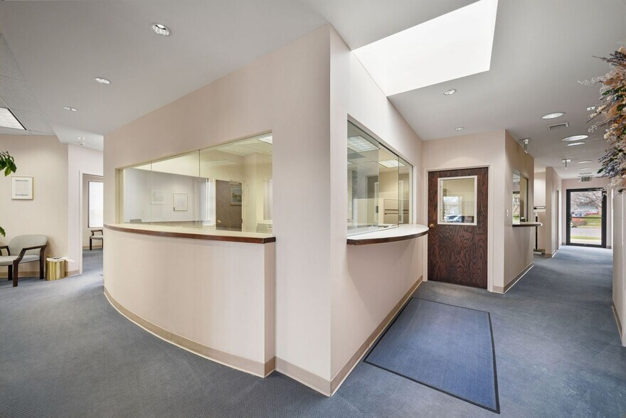 More Photos Of 2814 Franklin St, Michigan City Office For Sale