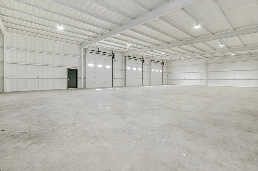 More Photos Of 13150 S Coulter St, Amarillo Warehouse For Lease