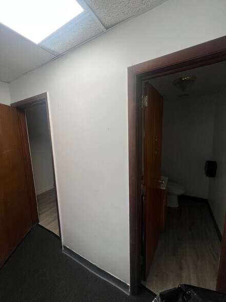 More Photos Of 9 J W Thomas Way, Thomasville Office For Lease