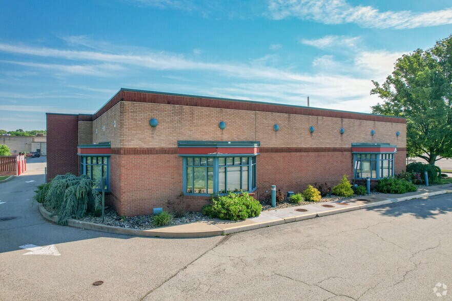 More Photos Of 1605 S Braddock Ave, Pittsburgh Restaurant For Lease