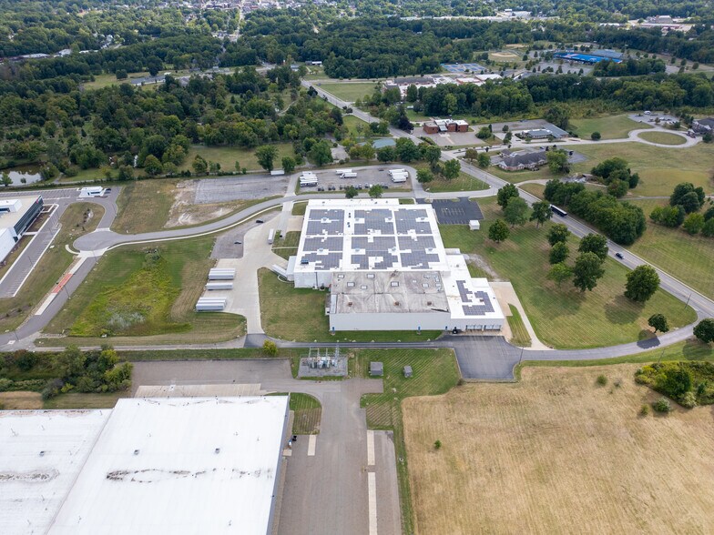 More Photos Of 6800 N Chestnut St, Ravenna Warehouse For Sale