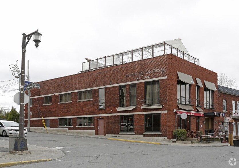Primary Photo Of 2490 Boul Saint-Joseph, Montréal Storefront Retail Residential For Sale