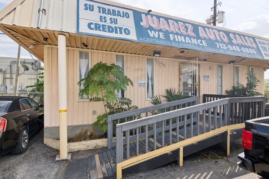 More Photos Of 508 College Ave, South Houston Auto Repair For Sale