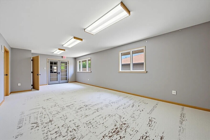 More Photos Of 2304 Plainfield Rd, Crest Hill Medical For Sale