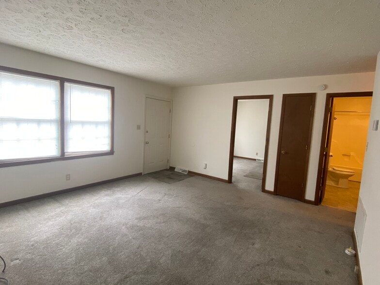 More Photos Of 711 E Howell St, Hartwell Apartments For Sale